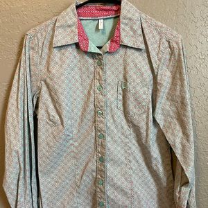 Cinch button up